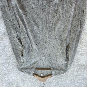 GAP sweater top in size XS. Grey color